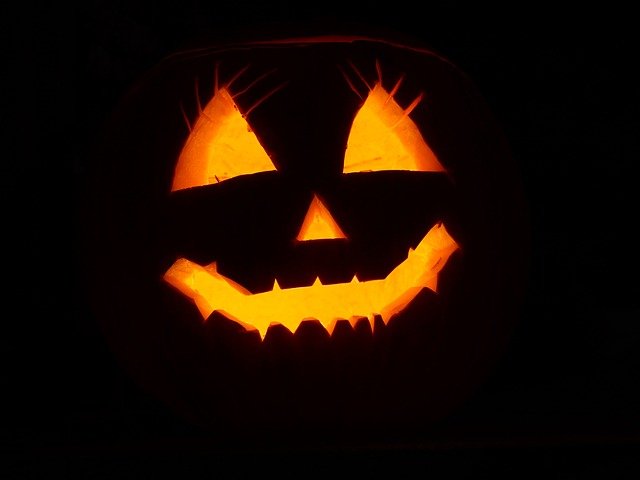 A spooky pumpkin Halloween face