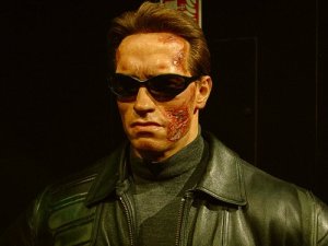 "Which colour tee would you like, sir?"