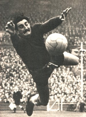 George Orwell attempts to save England from defeat by the Totalitarian Scumbags.