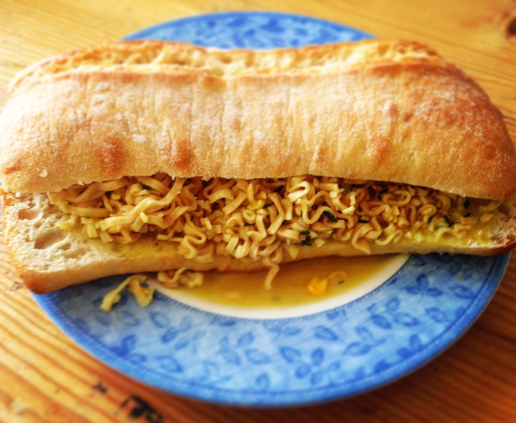 Noodles Sandwich