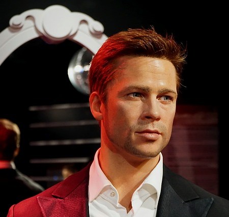 How do I look like Brad Pitt?