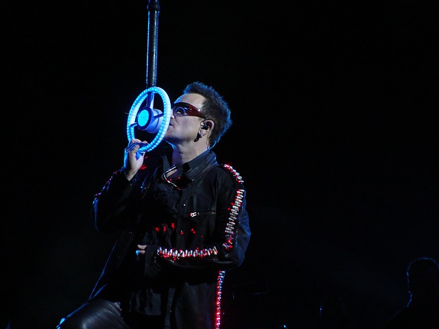 Bono singing