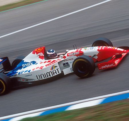Taki Inoue driving his Footwork F1 car