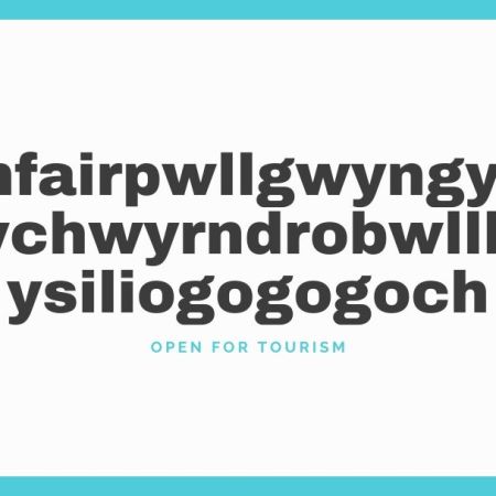 Llanfairpwllgwyngyllgogerychwyrndrobwllllantysiliogogogoch tourism sign