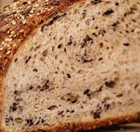 A close up picture of some bread bread.