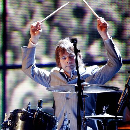 Zak Starkey drumming